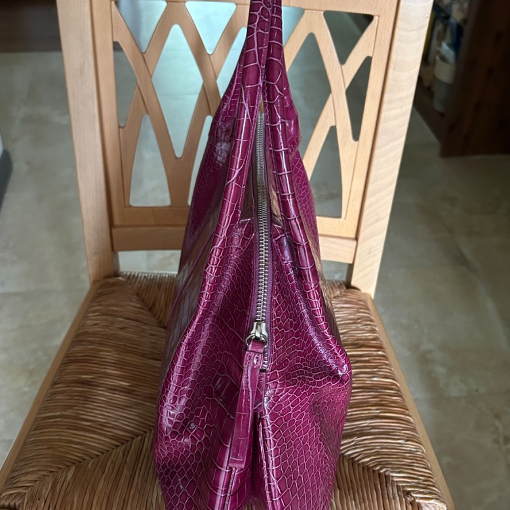 Fuchsia Leather Purse by Donna Dixon, Medium Size, Metal zipper, Brand New - Picture 10 of 16